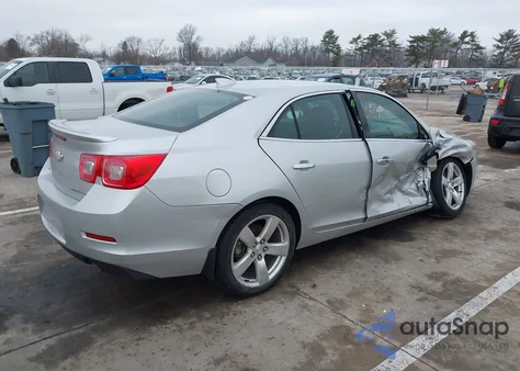 2015 Chevrolet Malibu 2Lz z USA, uszkodzony, nr VIN 1G11G5SX7FF308241
